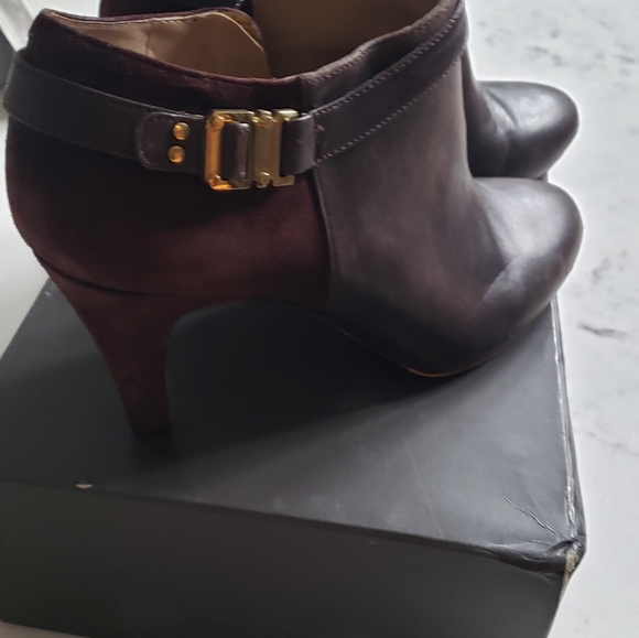 Vince Camuto Brown Ankle Booties - Picture 3 of 10